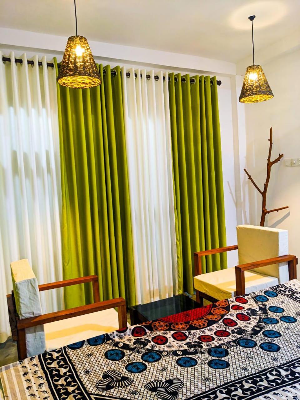 Light House Beach Home Matara Bilik gambar
