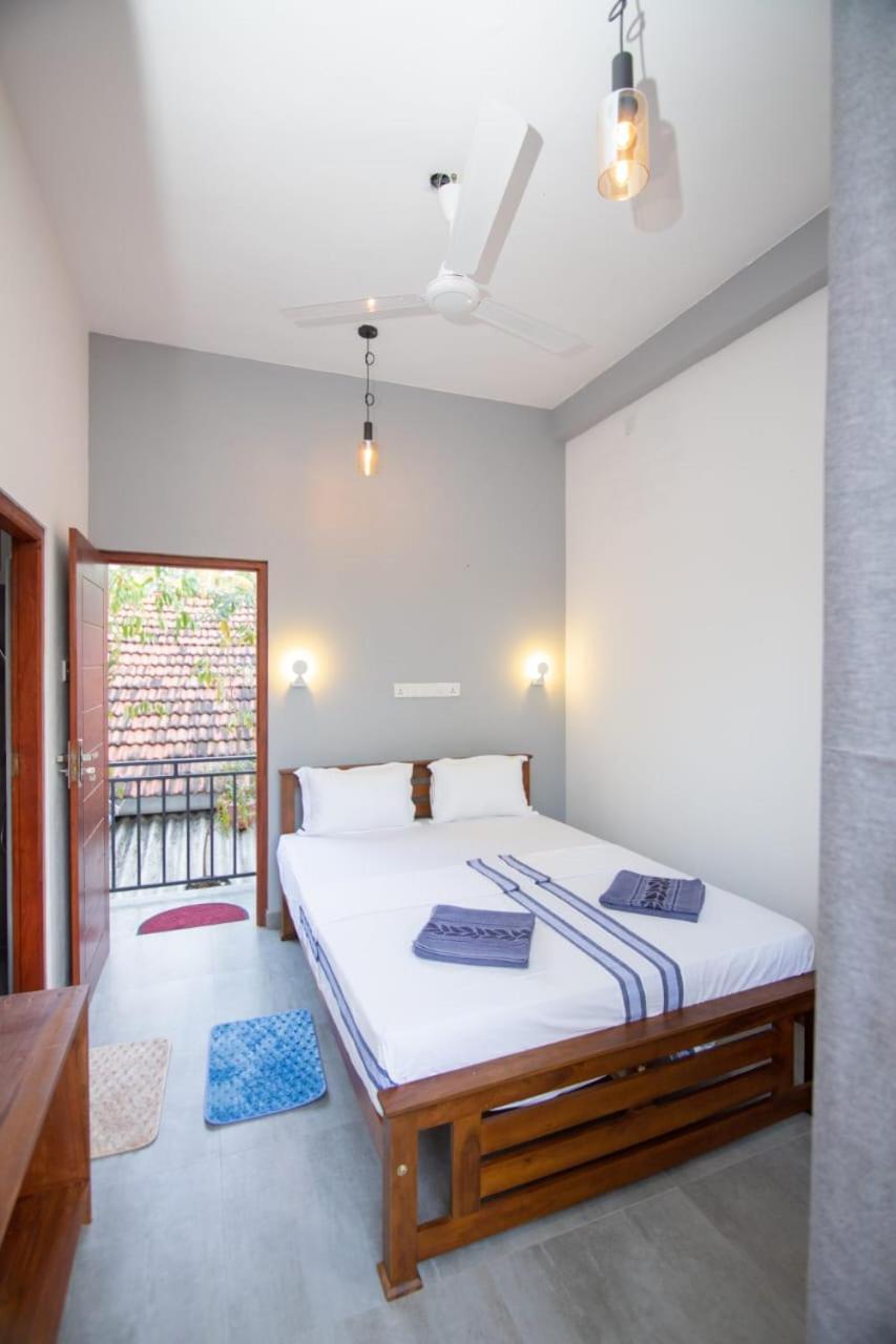 Light House Beach Home Matara Bilik gambar