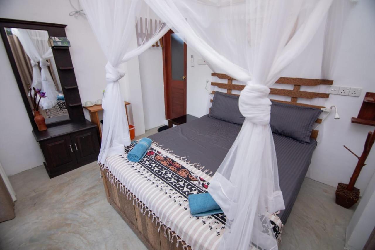 Light House Beach Home Matara Bilik gambar