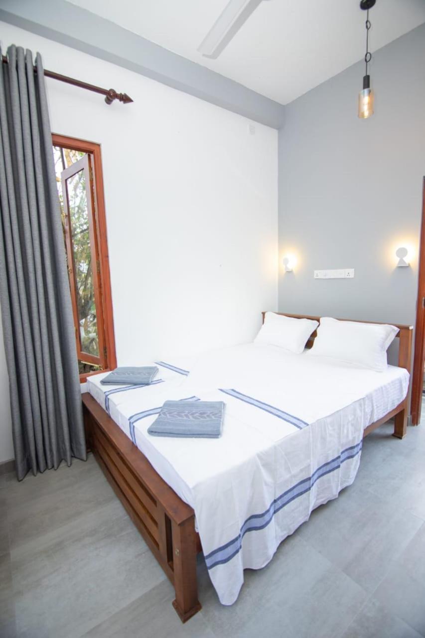 Light House Beach Home Matara Bilik gambar
